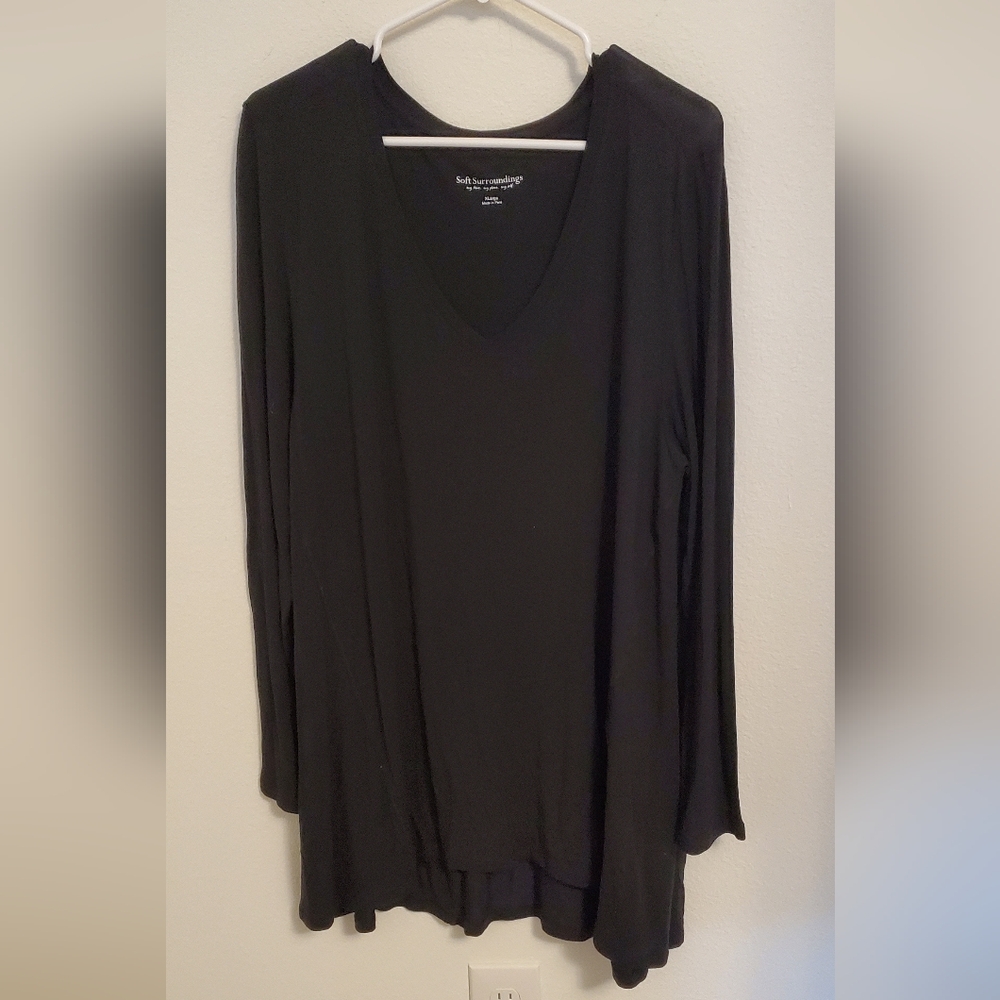 Soft Surroundings Black V-Neck Long Sleeve Tunic Size XL Closet Staple Classic